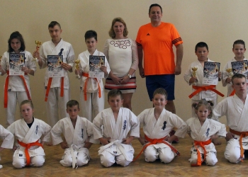 Powitanie medalistów z Sokólskiego Klubu Karate Kyokushin