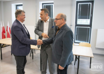 Spotkanie z europosłem Maciejem Wąsikiem w Nowym Dworze – rozmowy o bezpieczeństwie i przyszłości Polski.