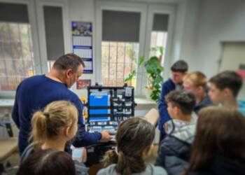Sokólscy policjanci opowiedzieli o swojej pracy i zachęcali do wstępowania w szeregi tej formacji.