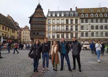 Dąbrowscy licealiści  zwiedzają  Strasburg