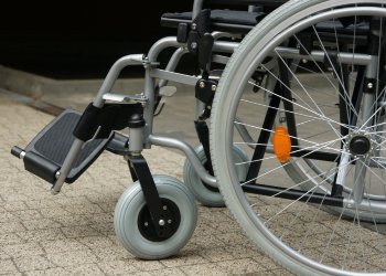 Zbiórka na cel: Intensywna rehabilitacja, by Sylwek odzyskał władzę w rękach i nogach