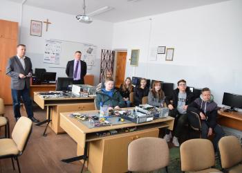 Uczniowie  SP w Janowszczyźnie odwiedzili ZSZ w Sokółce