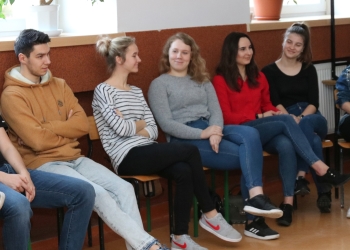 EDUKACJA ZA BONY