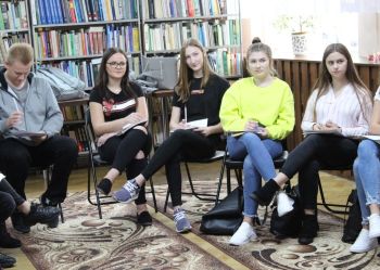 Warsztaty dla młodzieży pt. "10 kroków do spełnionych marzeń" w Sokólskiej Bibliotece