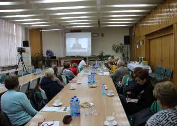 Aizheimer w rodzinie – jak diagnozować, jak pomagać osobom żyjącym z chorobą i ich rodzinom.