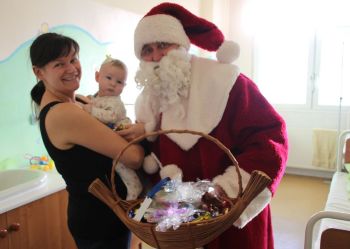 Święty Mikołaj odwiedził małych pacjentów w sokólskim szpitalu