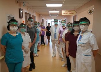 Politechnika Białostocka wspiera pracowników służby zdrowia w walce z epidemią koronawirusa