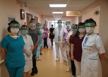 Politechnika Białostocka wspiera pracowników służby zdrowia w walce z epidemią koronawirusa