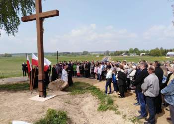 „Tylko pod tym krzyżem, tylko pod tym znakiem, Polska jest Polską, a Polak Polakiem”