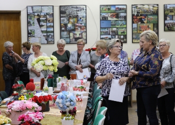 „Kreatywne Seniorki- cykl spotkań rękodzielniczych”